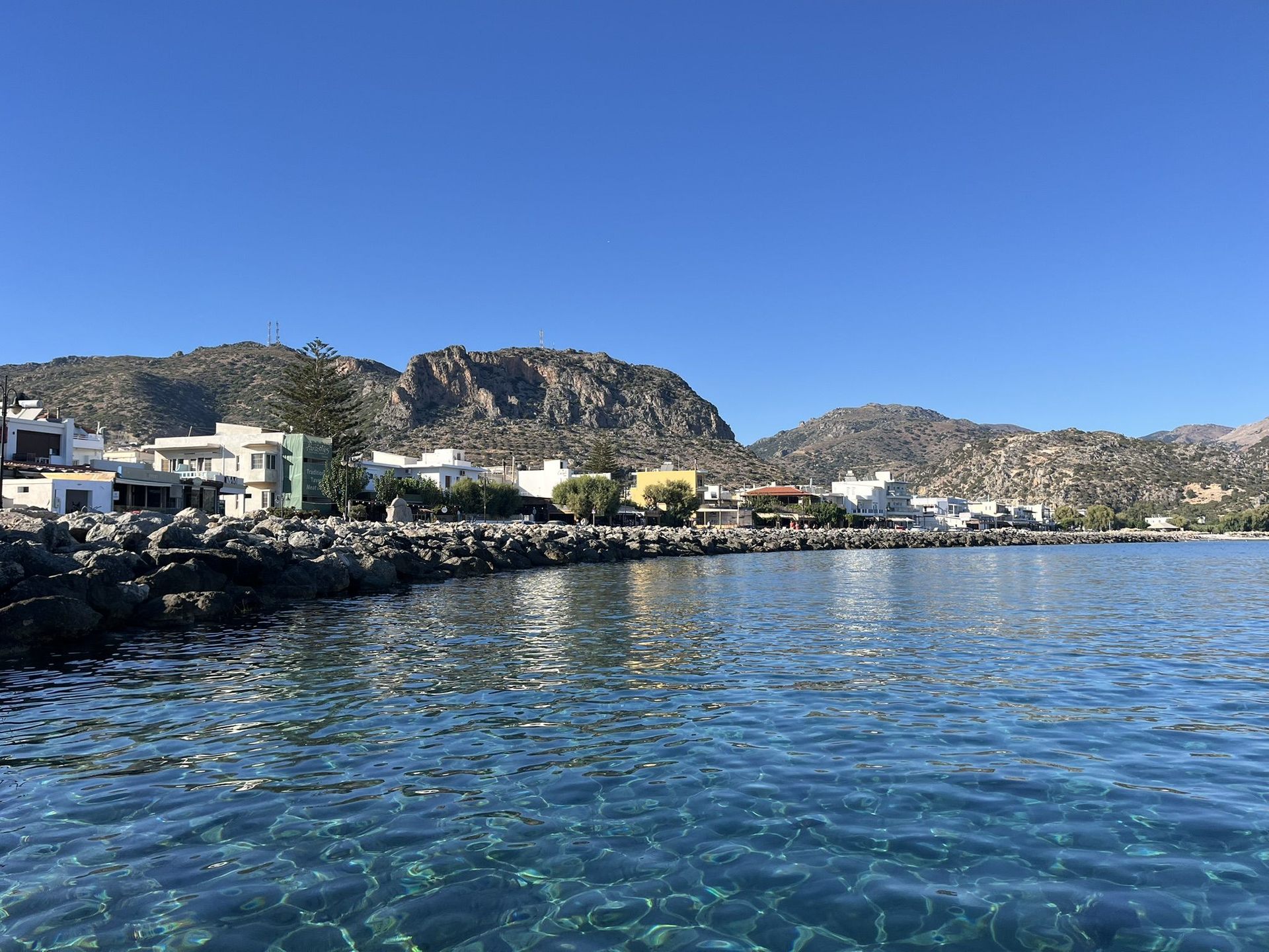 A day in Paleochora: the castle, two bays and the boat back